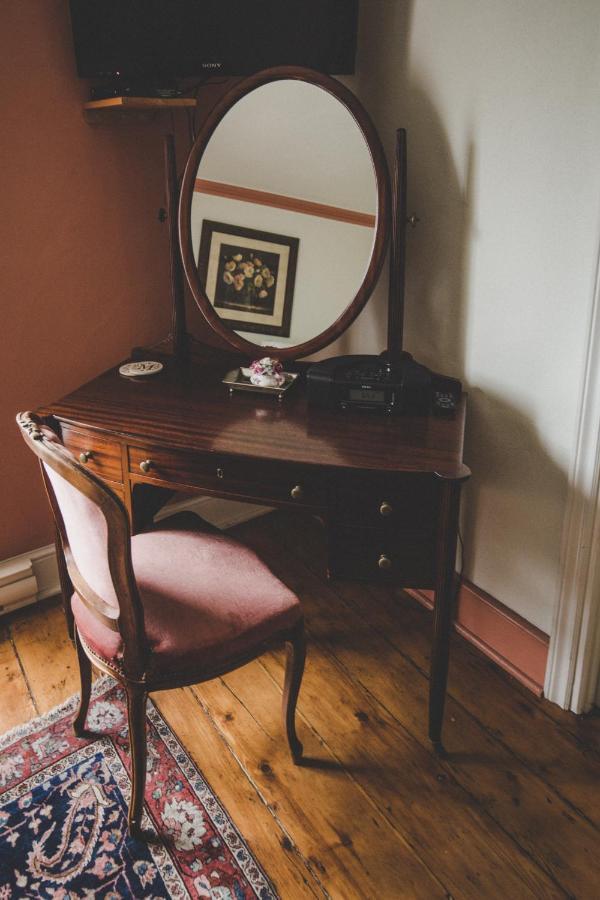 The Mariner King Inn Lunenburg Bagian luar foto