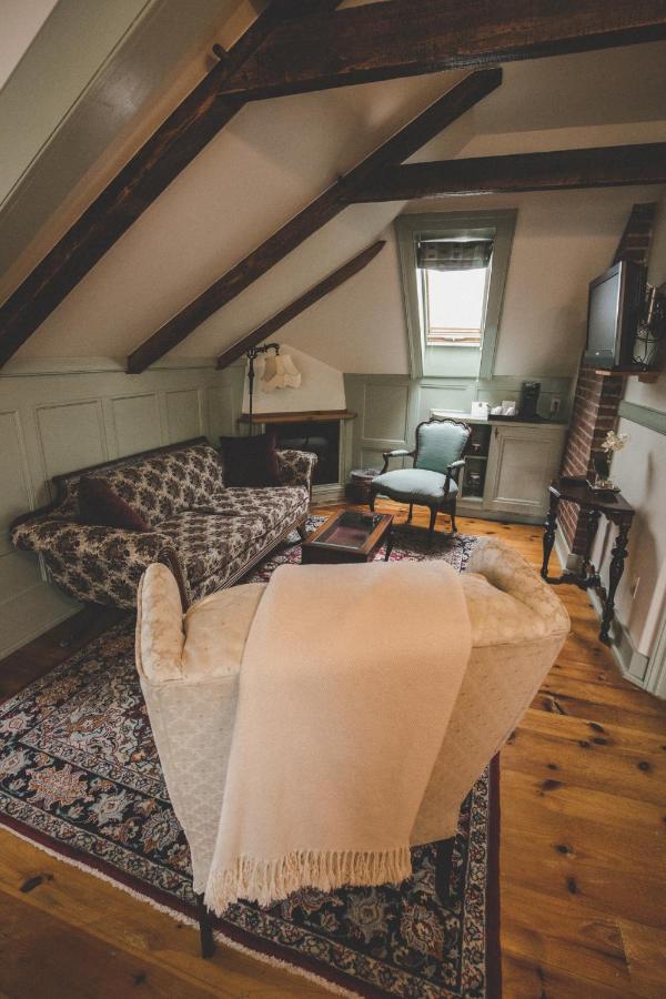 The Mariner King Inn Lunenburg Bagian luar foto