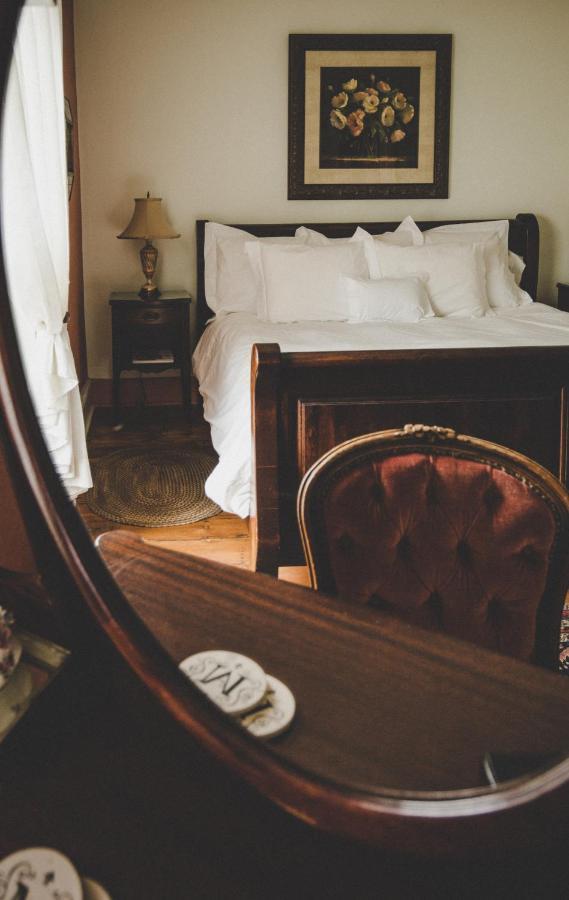 The Mariner King Inn Lunenburg Bagian luar foto