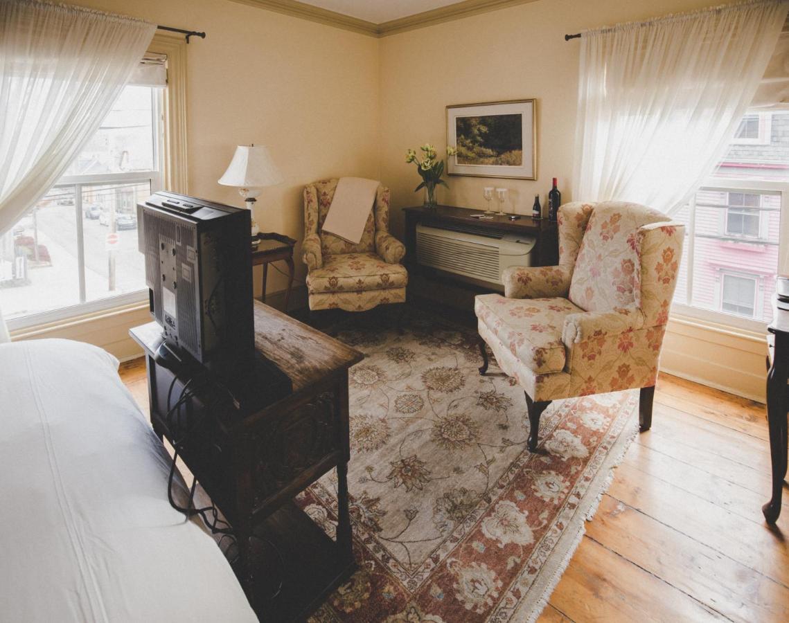 The Mariner King Inn Lunenburg Bagian luar foto