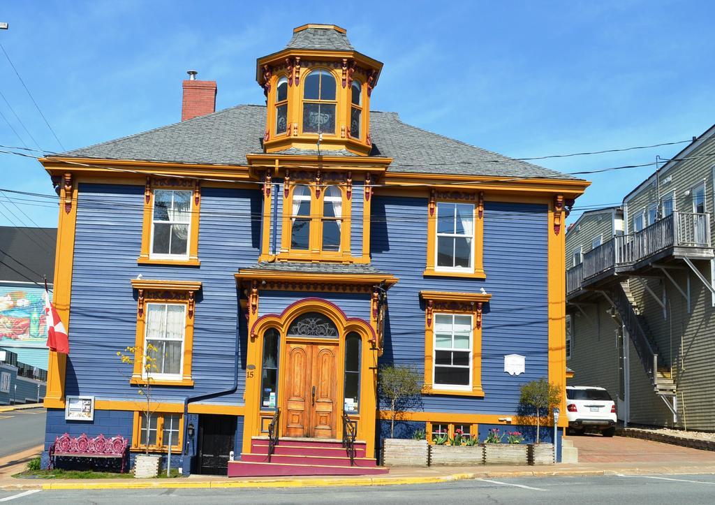 The Mariner King Inn Lunenburg Bagian luar foto